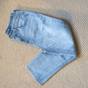 Sound Style High Rise Crop Light Wash Jeans